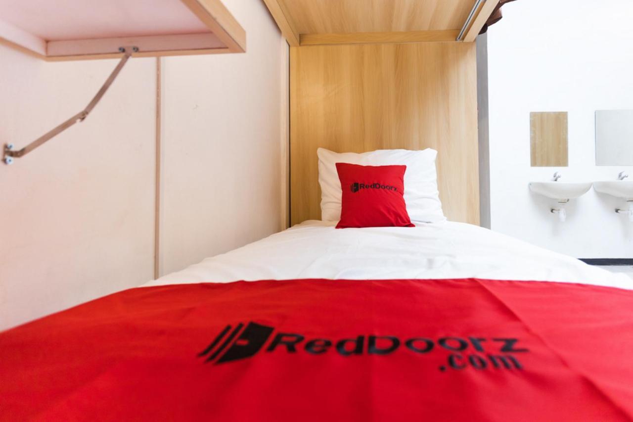 Reddoorz Hostel @ Malang City Center 2 Esterno foto