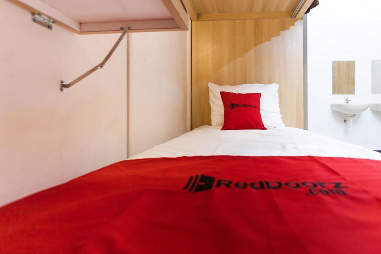 Reddoorz Hostel @ Malang City Center 2 Esterno foto
