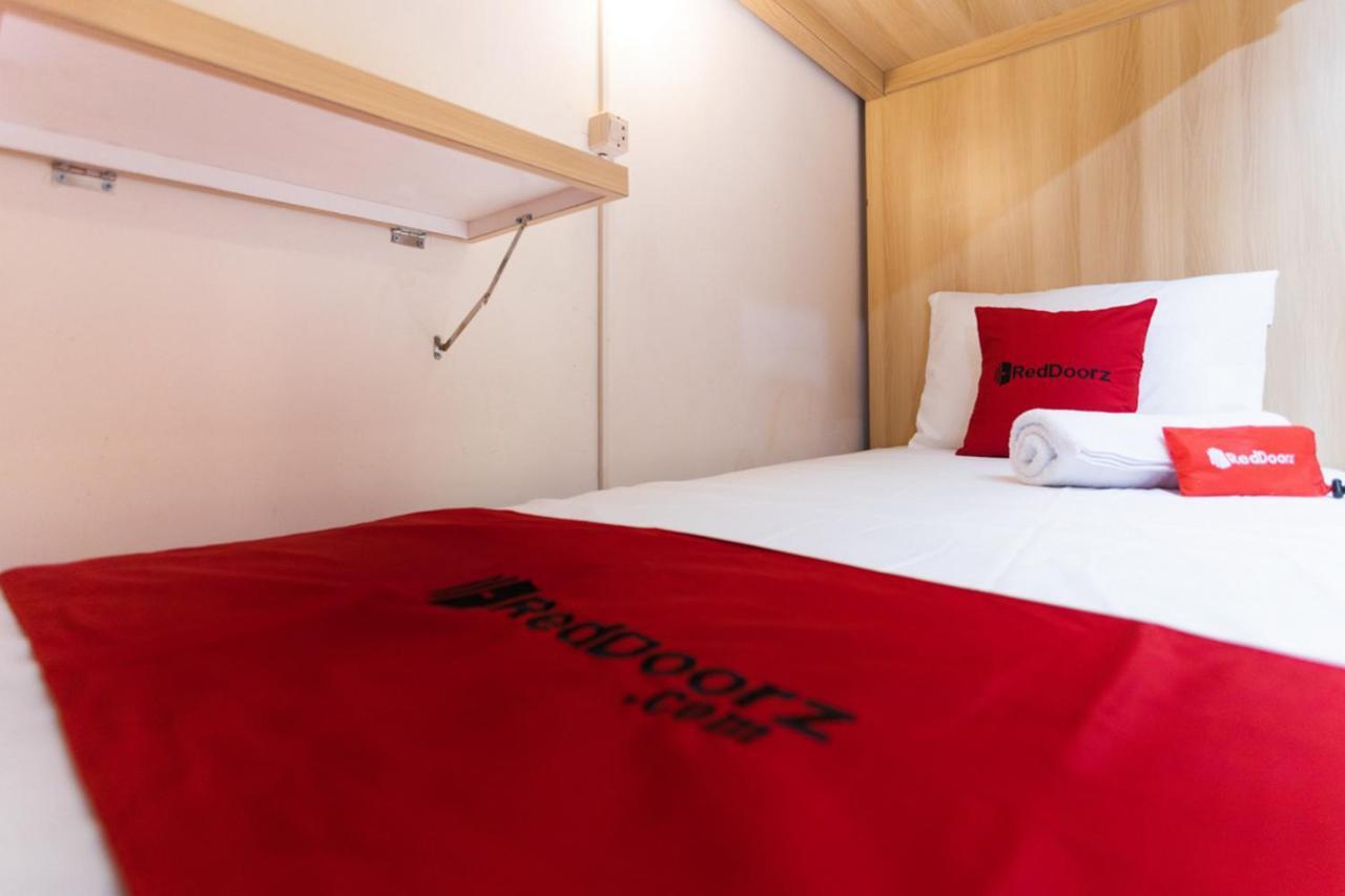 Reddoorz Hostel @ Malang City Center 2 Esterno foto