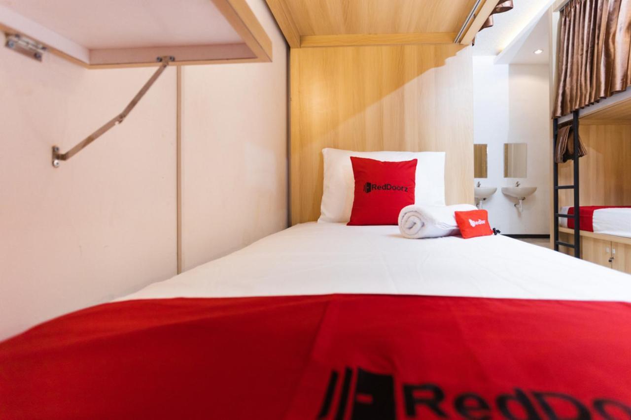 Reddoorz Hostel @ Malang City Center 2 Esterno foto